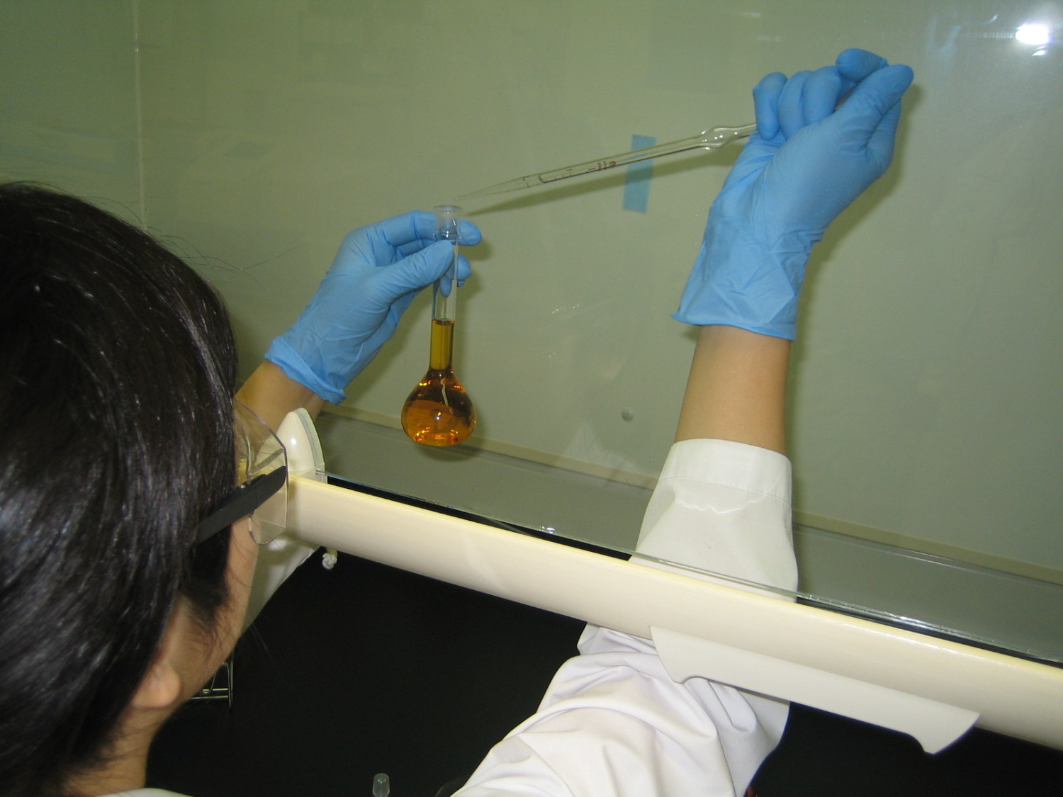 HPLC・GCの経験が活かせる医薬品分析業務