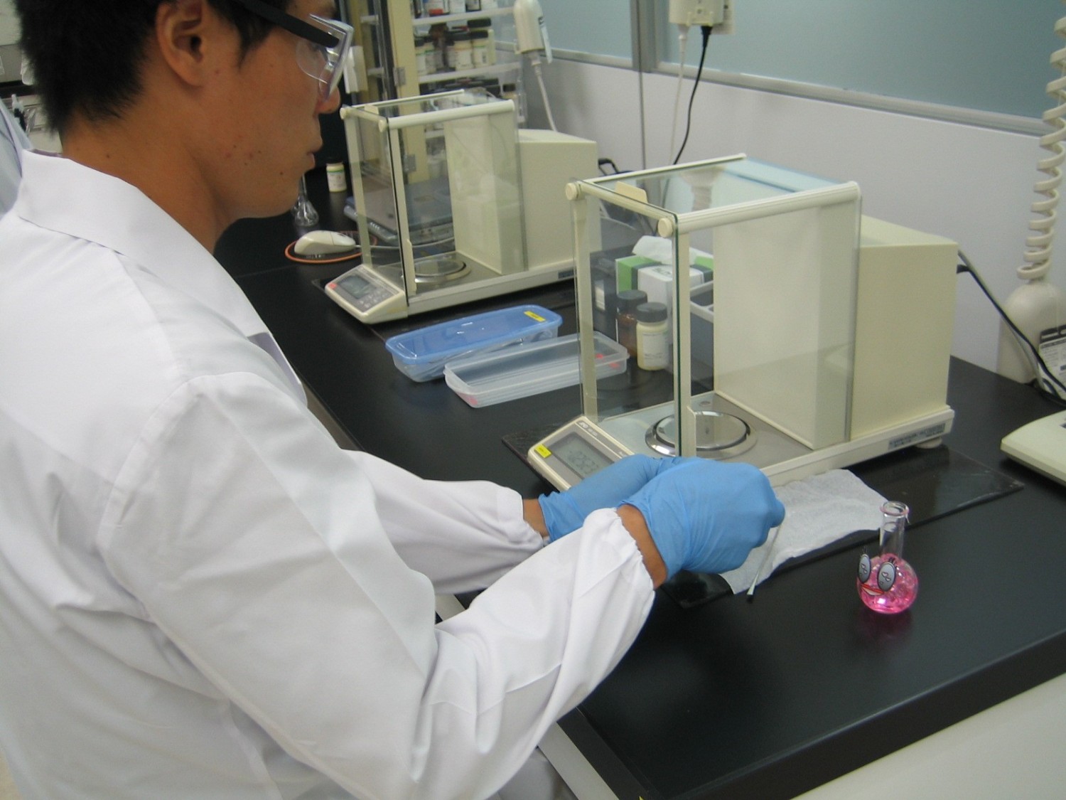 医薬品に関わる品質管理業務