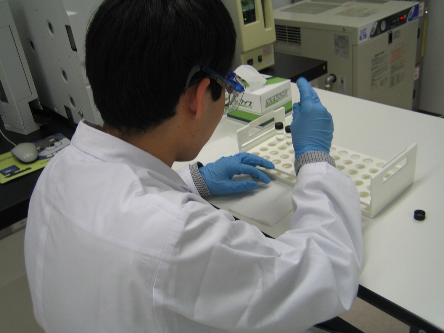 医薬品会社で製剤の評価業務