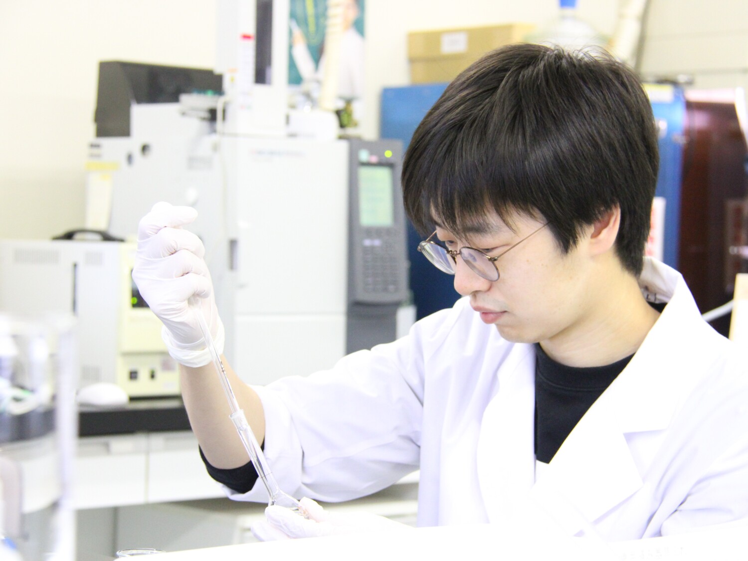 大手化学メーカーでのポリマー合成