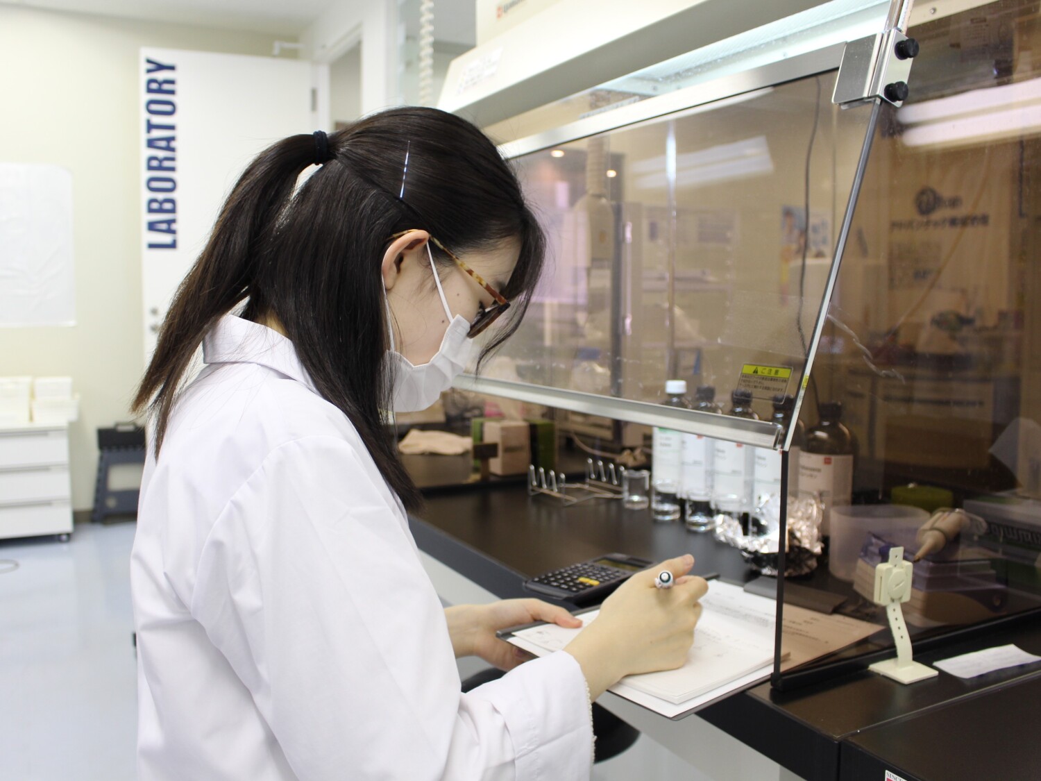 【神戸市西区】製薬会社での分析・動物実験補助／直接雇用の可能性あり／ブランクがある方もご相談ください！！