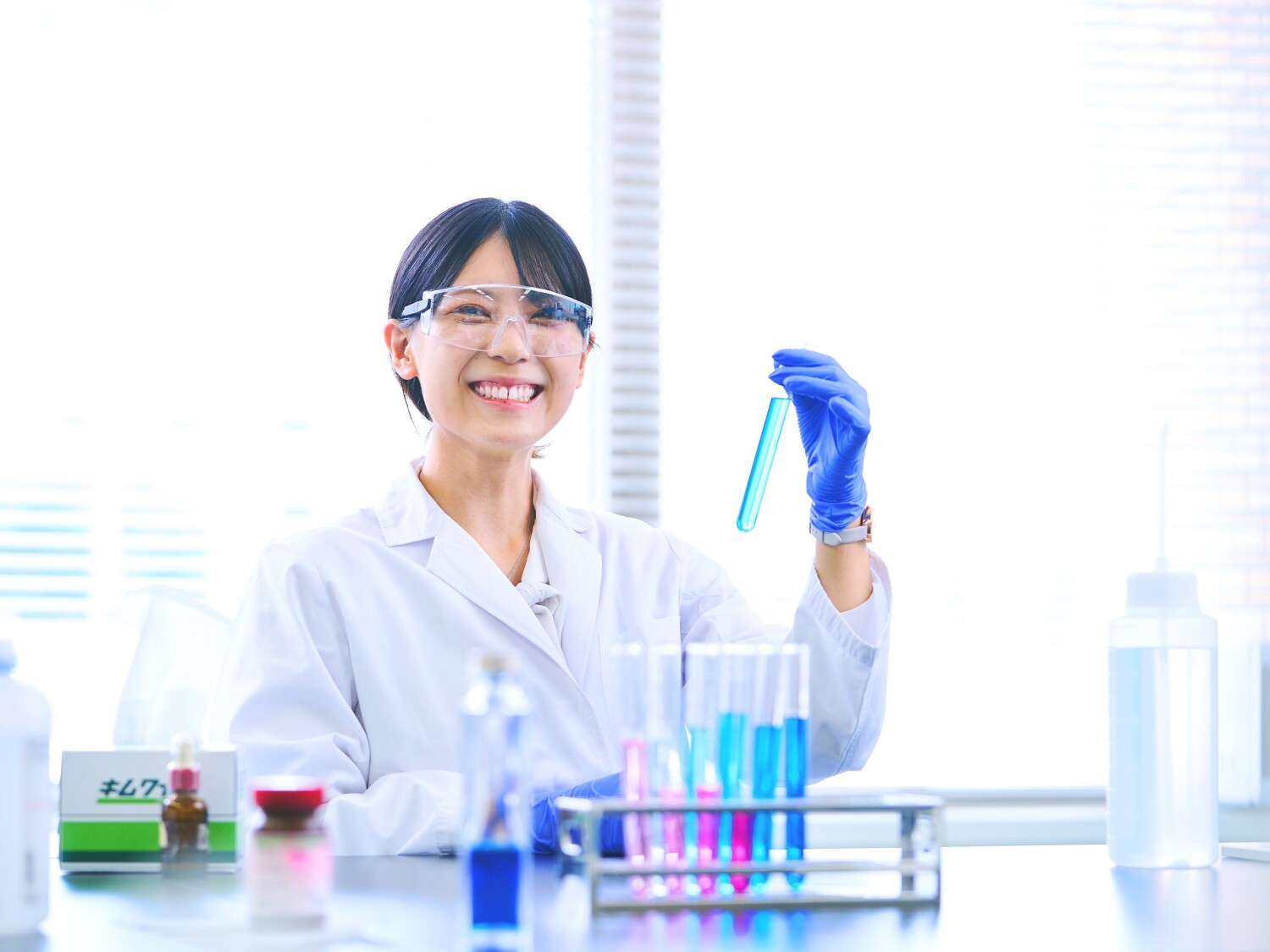 【未経験でも可能】低分子合成のお仕事