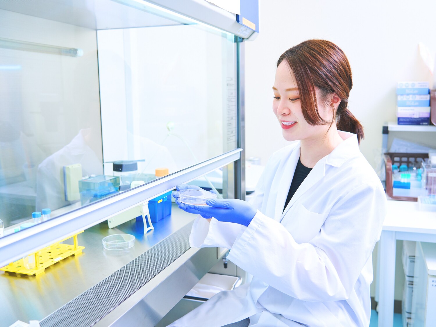 受託製造会社での品質試験業務(理化学試験や微生物学試験など)