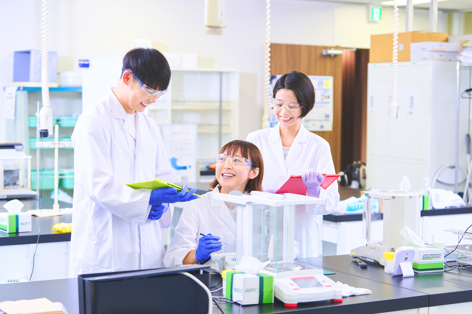 リチウムイオン電池をはじめとした二次電池向けの材料開発