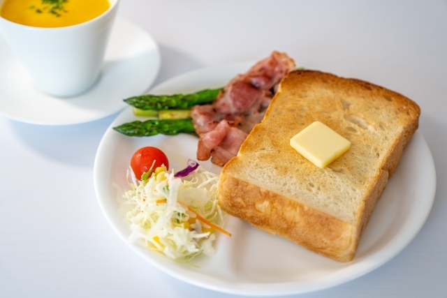 大手食品メーカーでの品質管理(水分計やpHメーターなど使用)