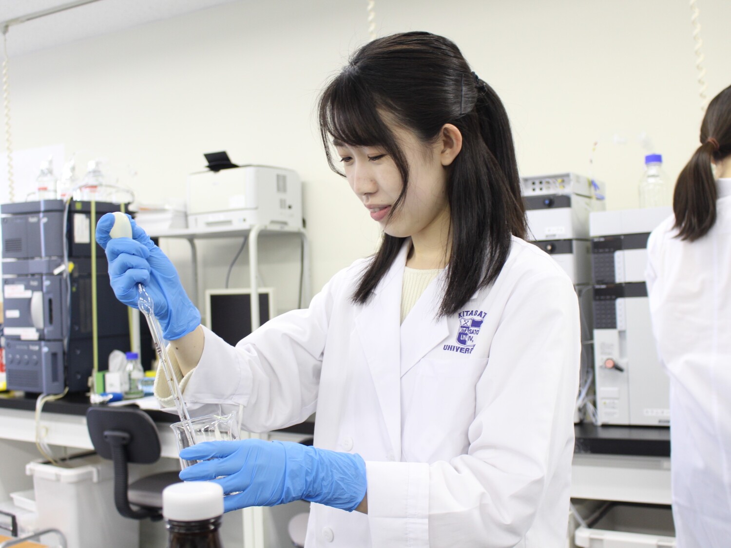 製薬メーカー関連会社での有機合成業務