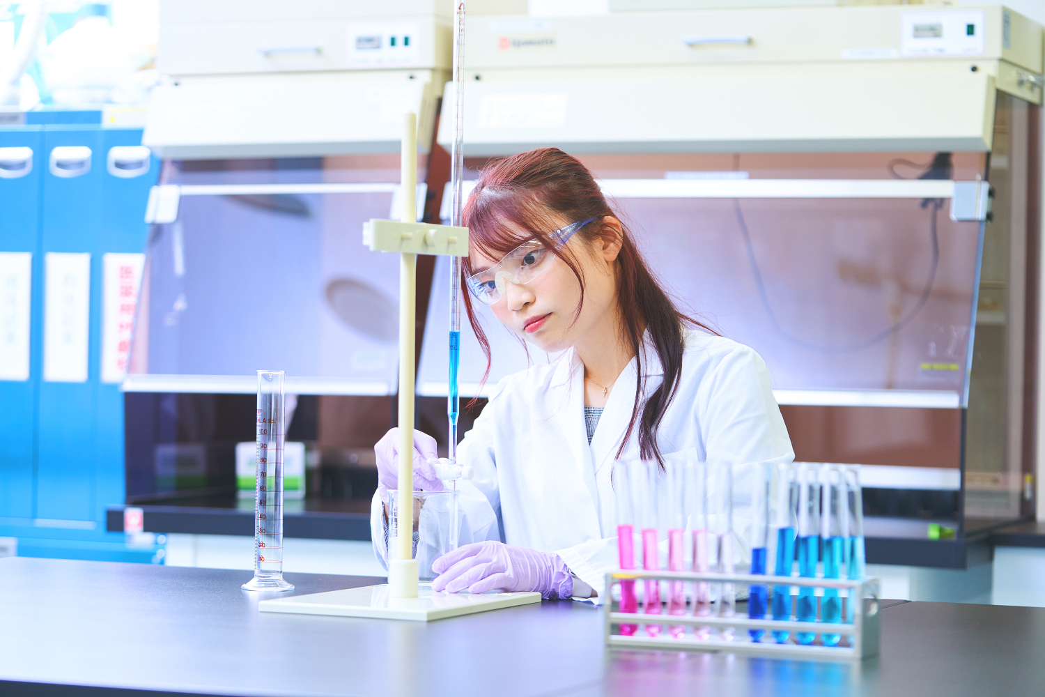 大手製薬会社での医薬品の製造業務