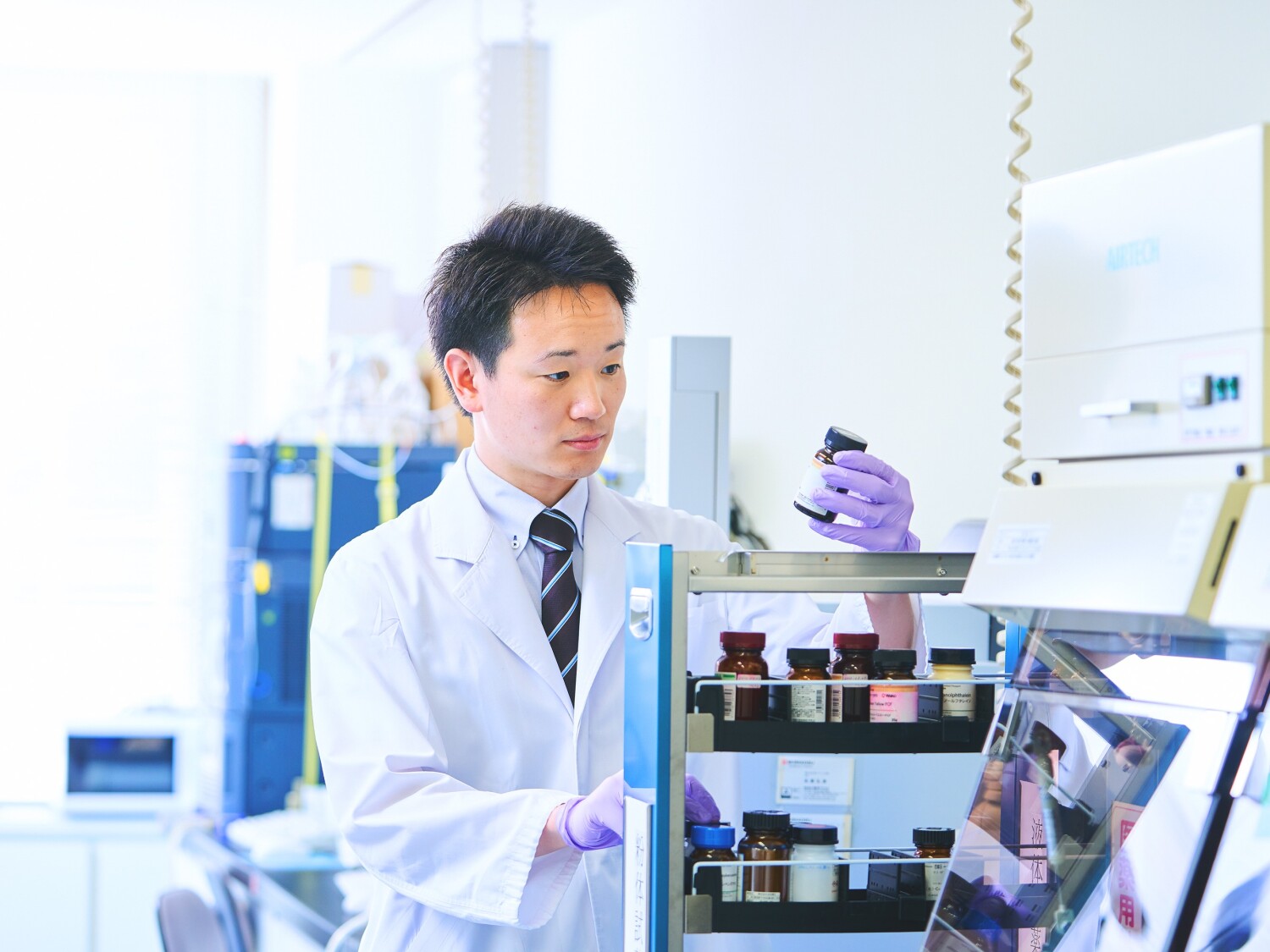 福岡市国立大学での高分子材料の研究開発