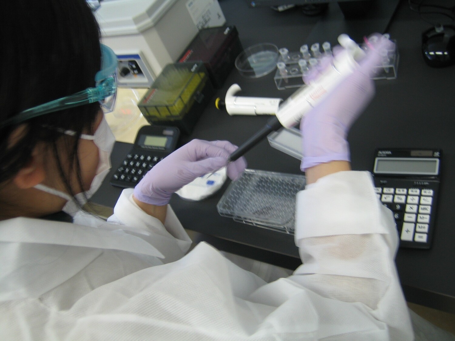 【豊中市】大手製薬関連会社でのバイオ実験(タンパク質)/in vitro/送迎バスあり