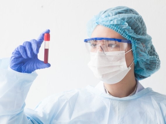 生体試料中の医薬品代謝物の構造解析担当者