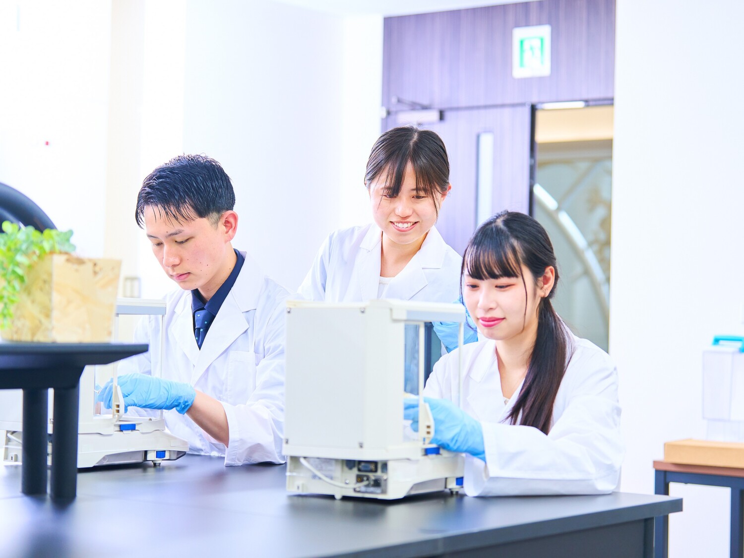【神戸市中央区】医薬品の非臨床薬理試験や研究開発／駅徒歩5分／残業ほとんどなし／時給1600円以上