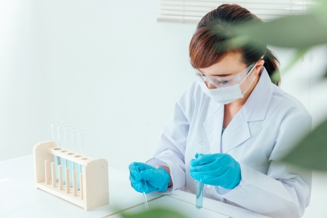 半導体デバイス向けの研磨材開発業務(薬剤調整やサンプル評価など)