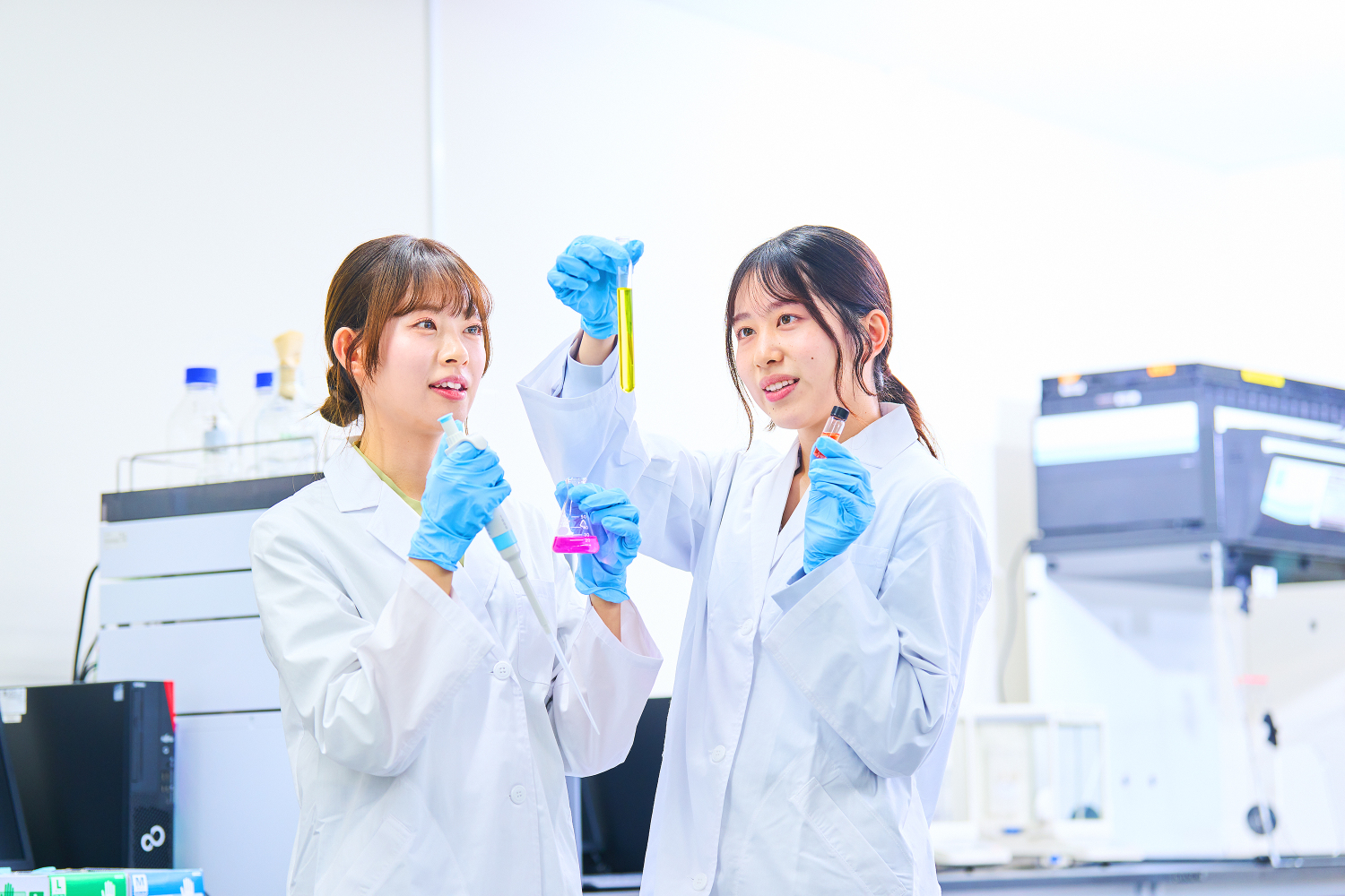 大手製菓メーカーでの微生物実験