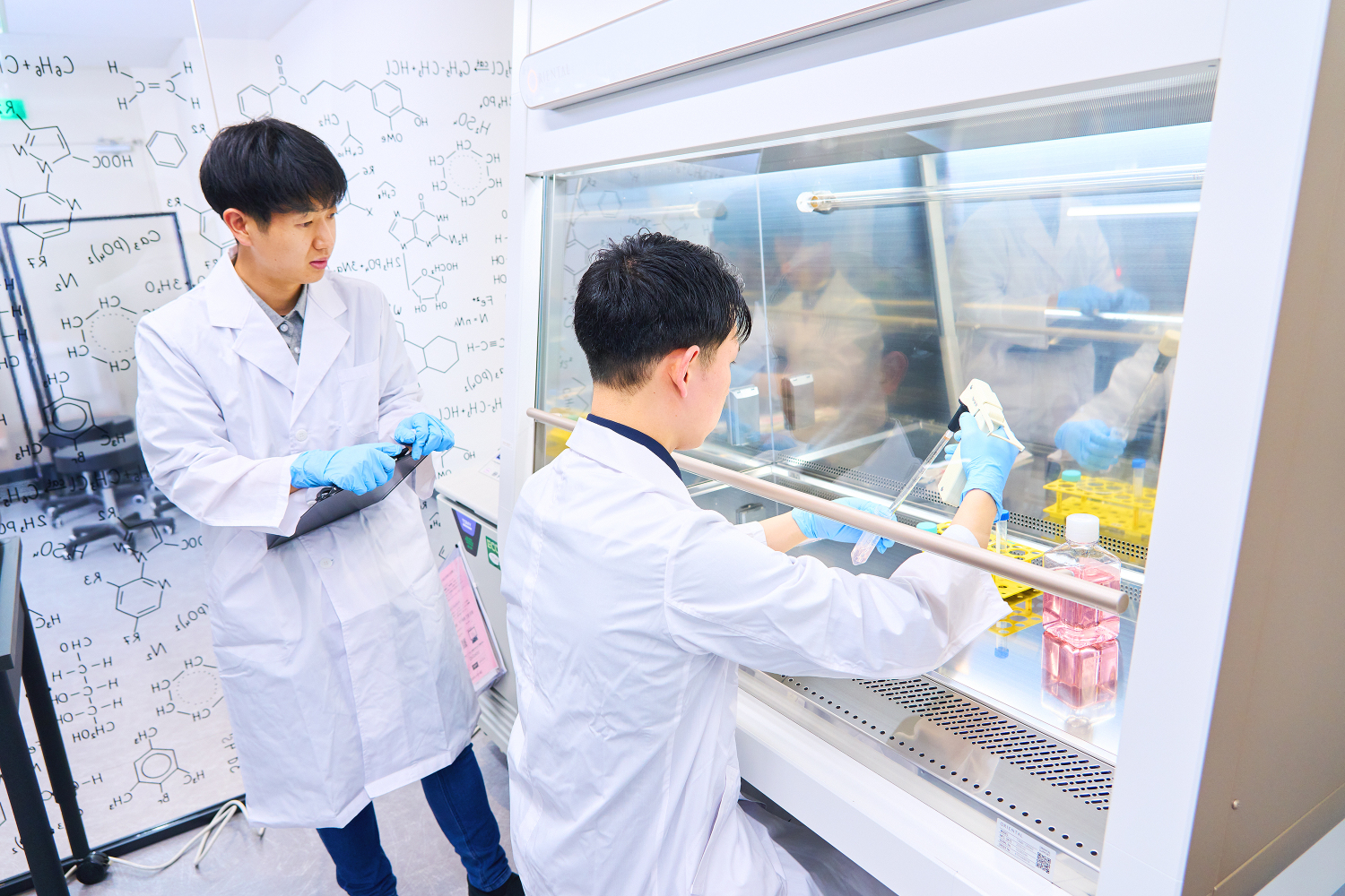 【鳥取市】製薬メーカーでの医薬品分析のお仕事/車通勤可/残業ほとんどなし/直接雇用の可能性あり