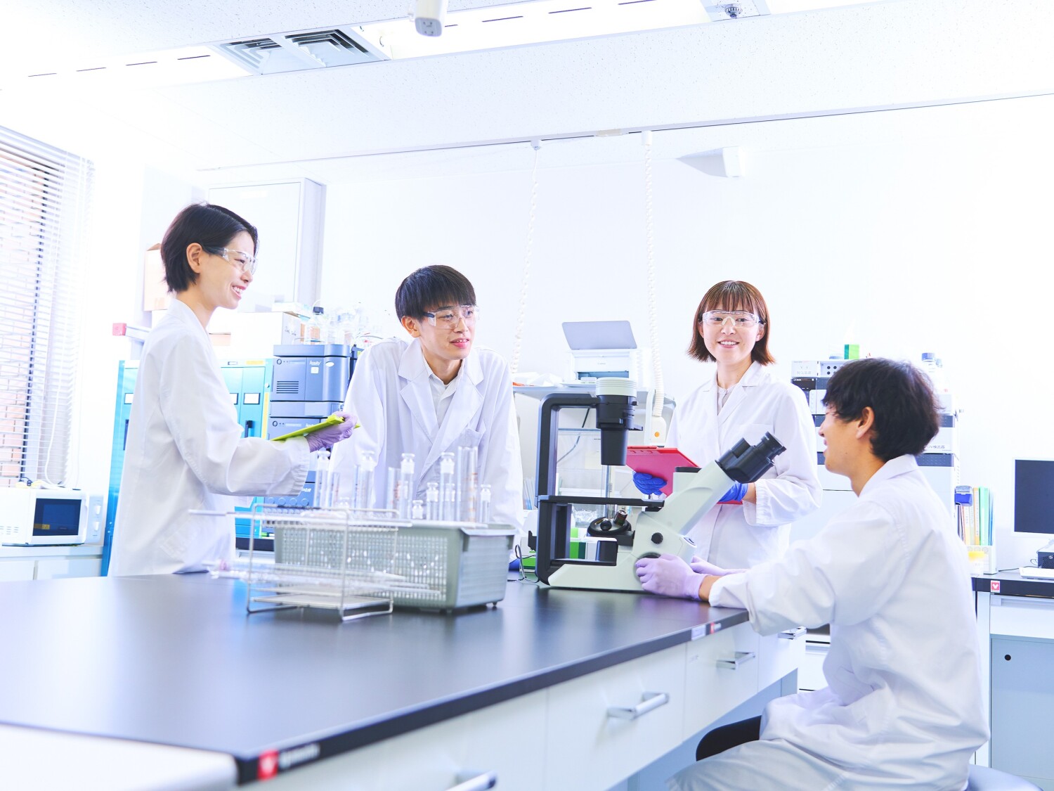 【大手エネルギー関連企業】微生物培養実験