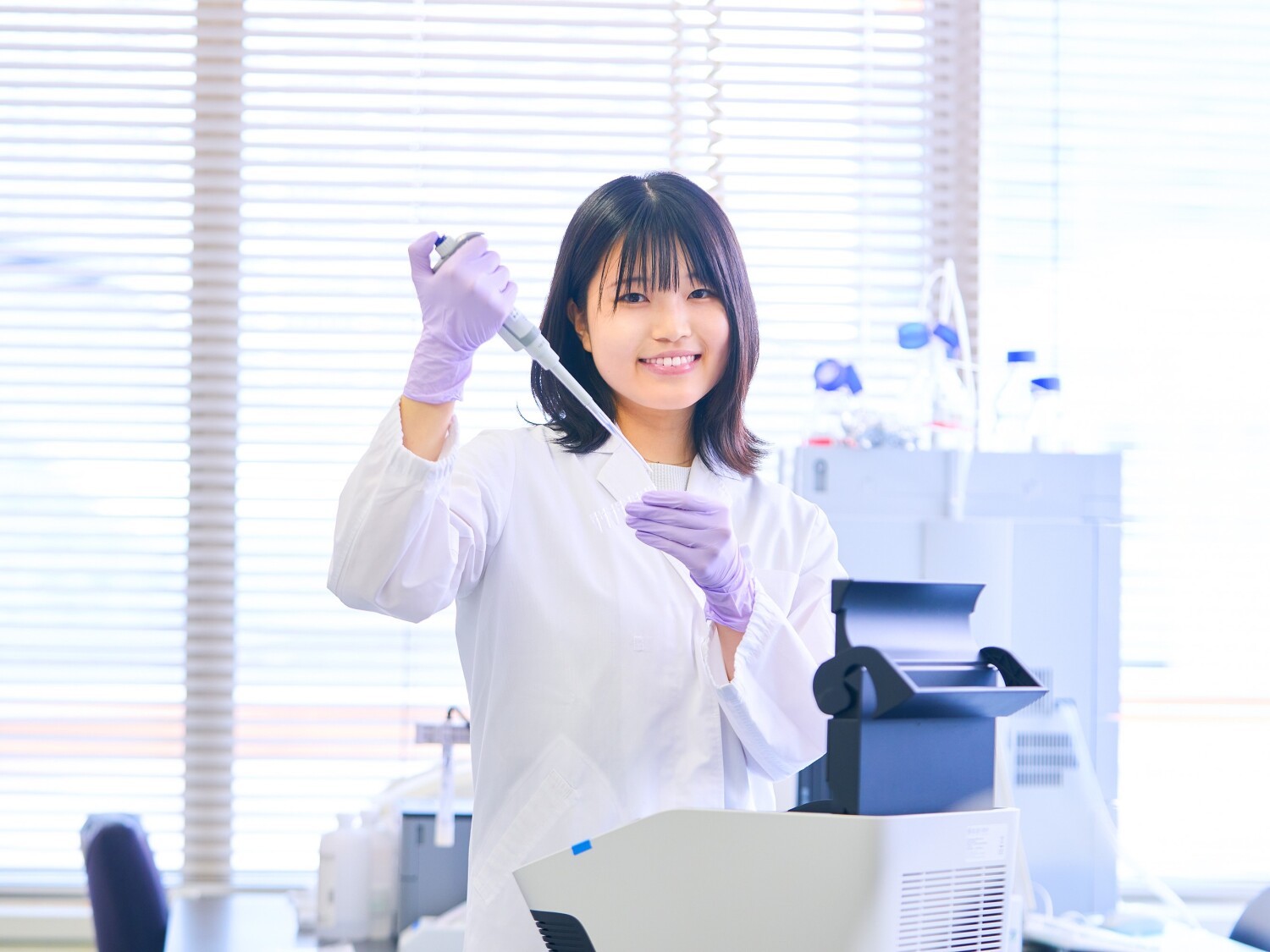 製薬会社での医薬品の分析