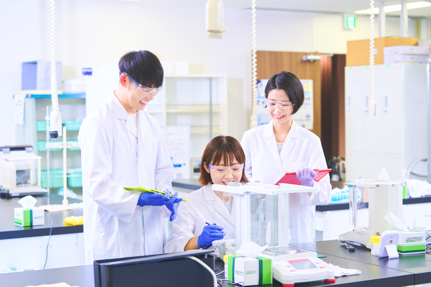 【大阪市鶴見区】化学メーカー/樹脂物性検査/有機合成/残業なし