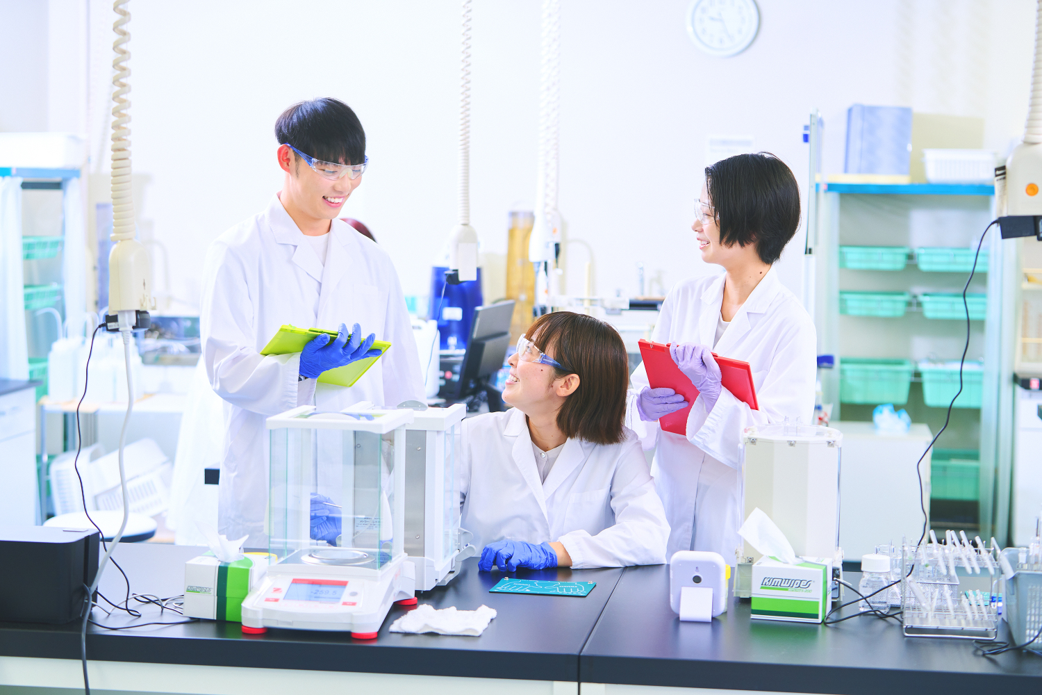 【豊中市】製薬企業グループ会社での薬効評価試験／複数路線での通勤便利／綺麗なラボ／送迎バスあり