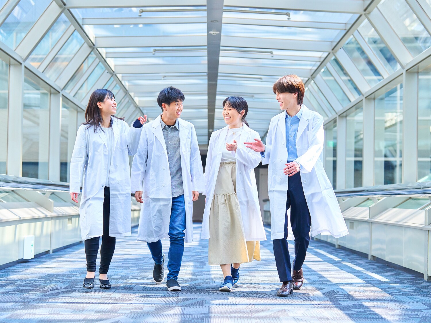 【尼崎市】大手化学メーカーで品質管理/時給1800円~/正社員登用の可能性あり/社バスあり