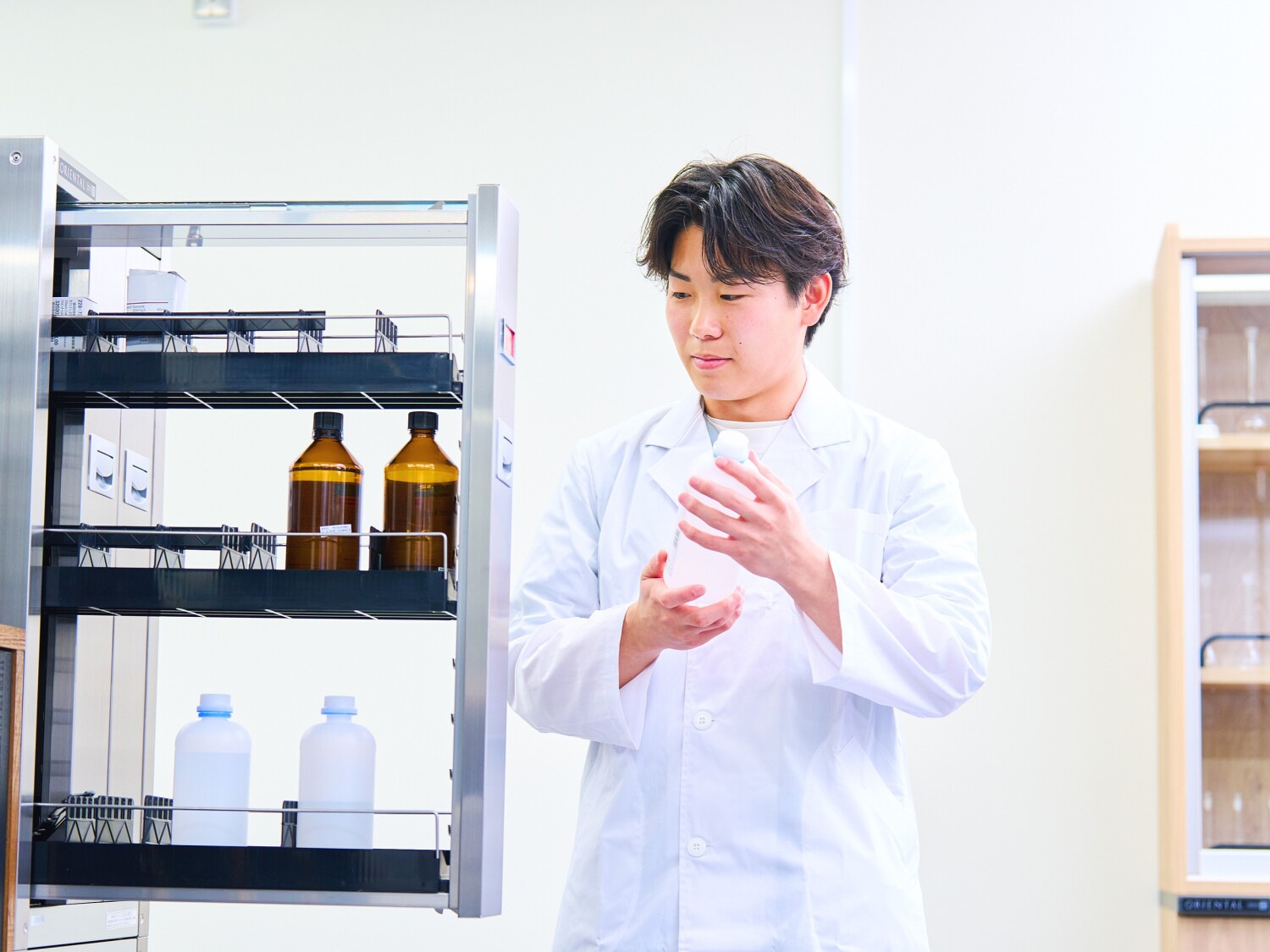 【富山市】医薬品製造サポートスタッフ｜残業ほぼなし｜大手製薬メーカー勤務