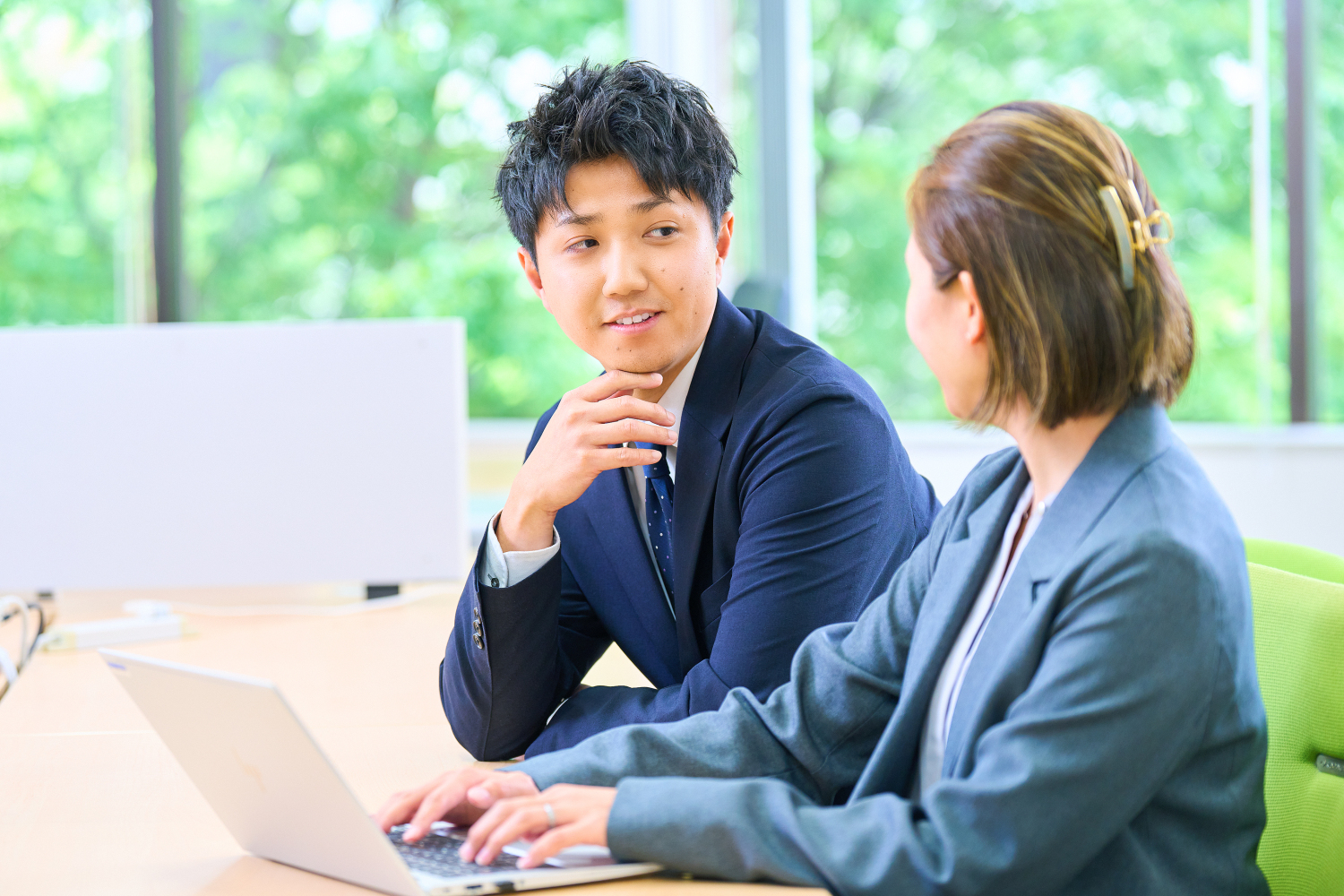 無期雇⽤｜関⻄在住歓迎｜CRA｜年収850万｜リモート中⼼／医療機器でキャリアを広げる PMS×CRAで価値を⾼める