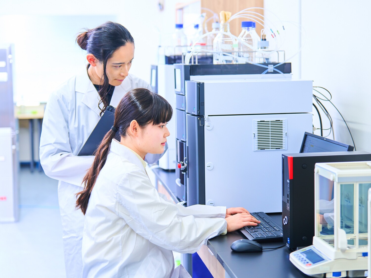 【富山市】半導体材料の分析・実験サポートスタッフ募集