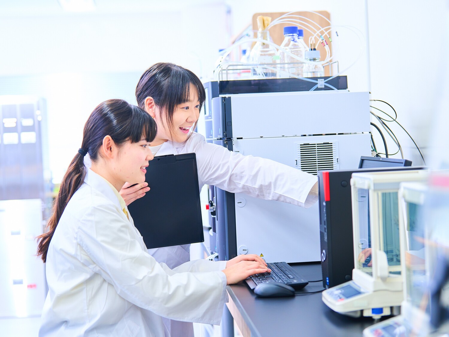 【名古屋市港区】医薬品の分析業務(残業なし/実務未経験OK)