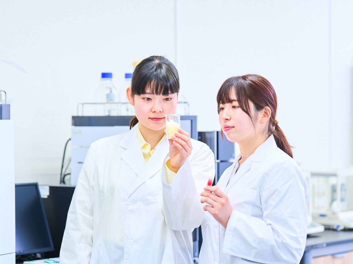 【滋賀県甲賀市】大手化学メーカー／樹脂粒子の生産／細かい作業が得意な方におススメ！