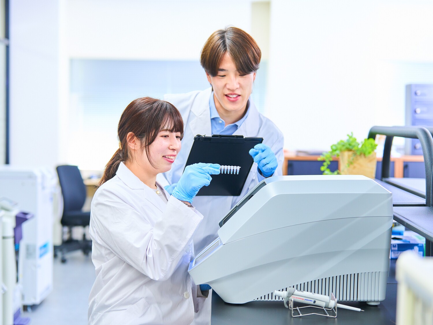 【尼崎市】大手化学メーカーにて医薬品や生物由来材料の研究開発／ELISAやPCR使用／実務未経験の方歓迎／自転車通勤OK